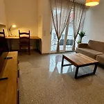 2-Zimmer Apartment Mit Balkon