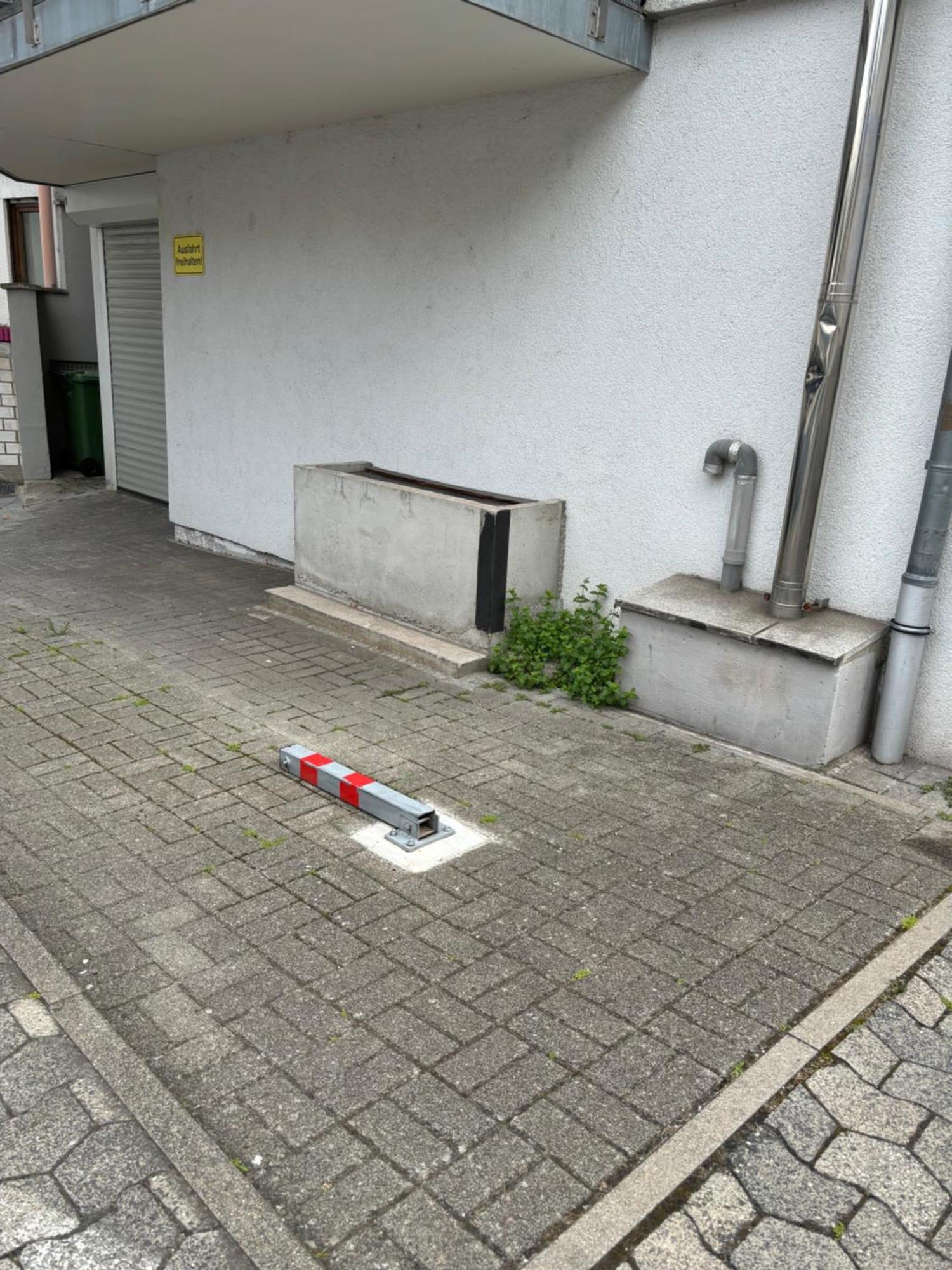 Apartment 2-zimmer Mit Balkon *