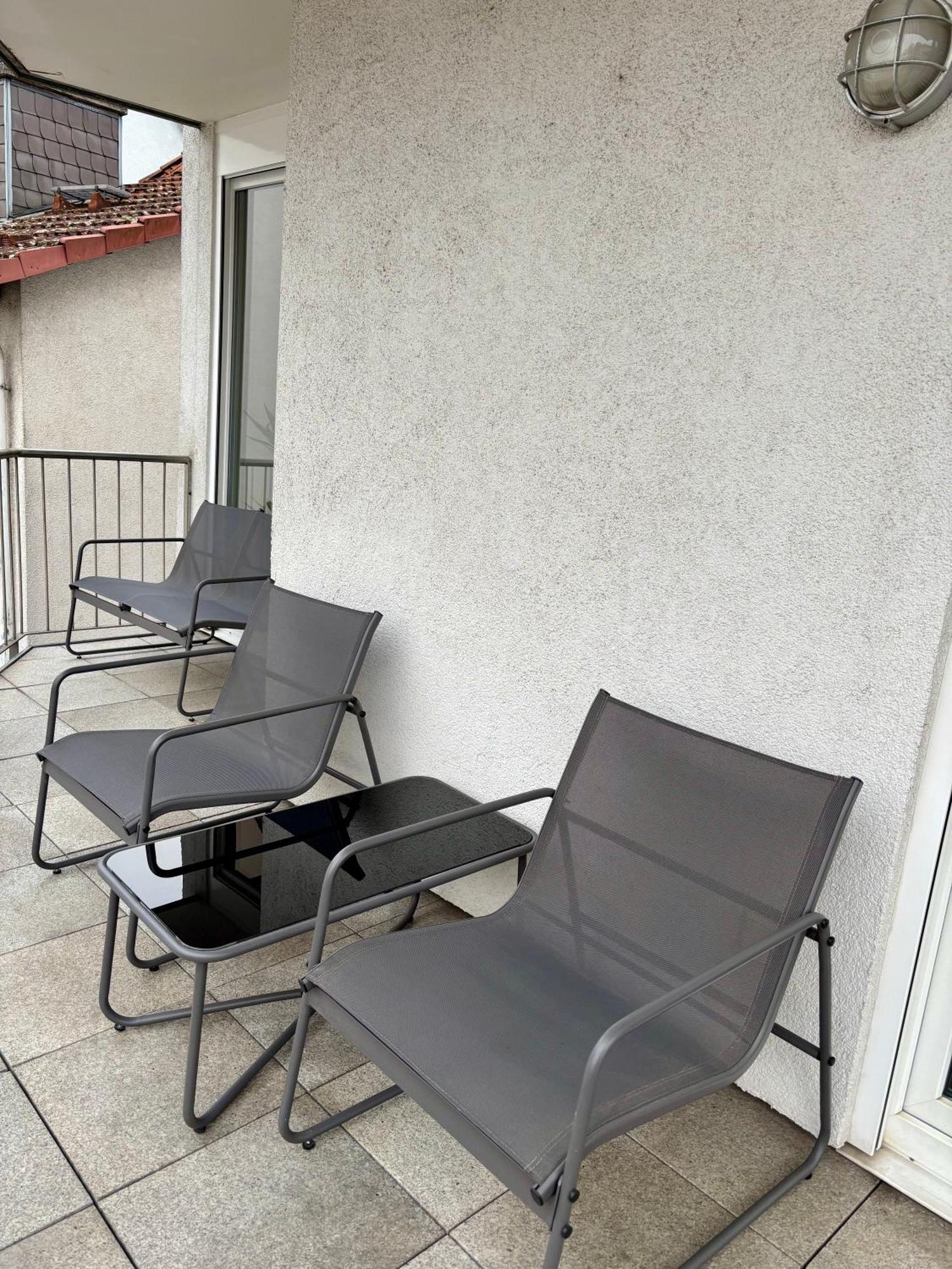2-zimmer Mit Balkon Apartment